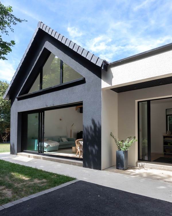 Maison contemporaine triangulaire