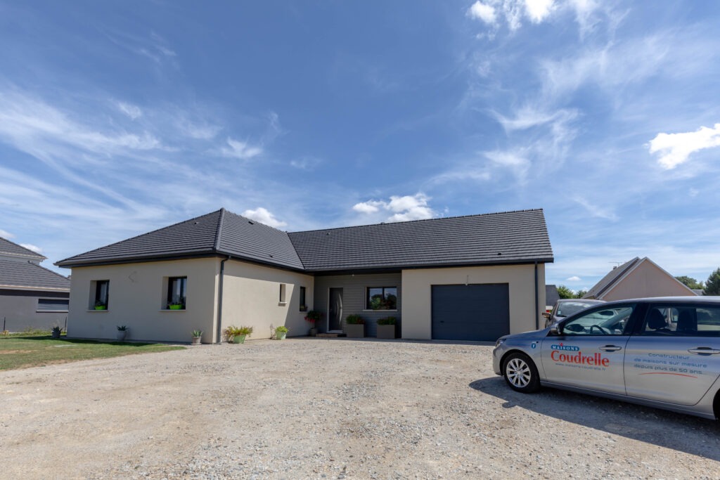 Plain pied revetement de porche en clin